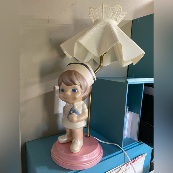 Vintage Atlantic Mold Nurse Sue nightlight lamp with original shade - Picture 8 of 15